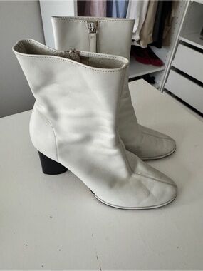 Zara Women’s White Leather Mid-Calf Zip Boots